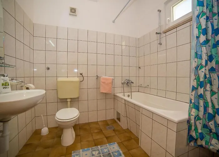 Emil Pensjonat Lokva Rogoznica