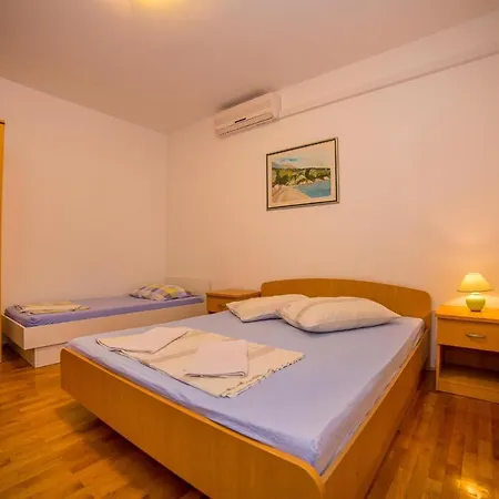 Emil 3442 Gostinjska kuća 3*