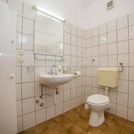 Emil 3442 Gostinjska kuća