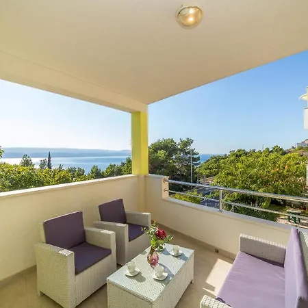 Gostinjska kuća Emil 3442 Lokva Rogoznica