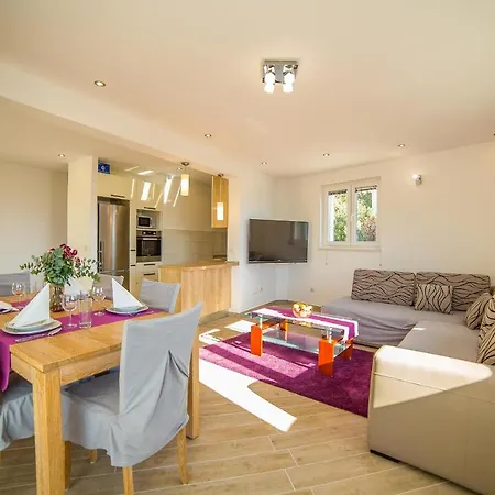 Emil 3442 Lokva Rogoznica