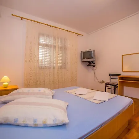 Emil 3* Lokva Rogoznica