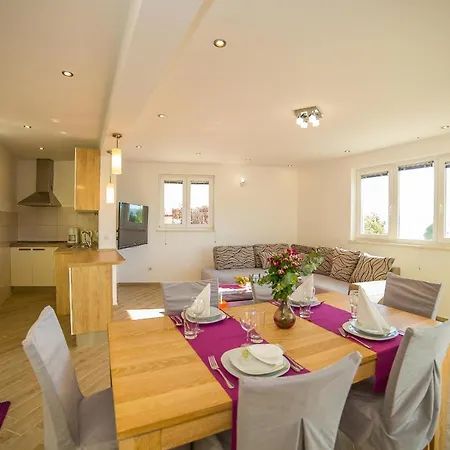 Emil 3442 Lokva Rogoznica