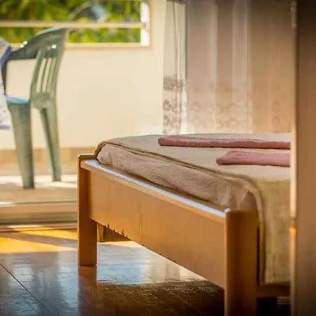 Emil 3442 Guest house 3*