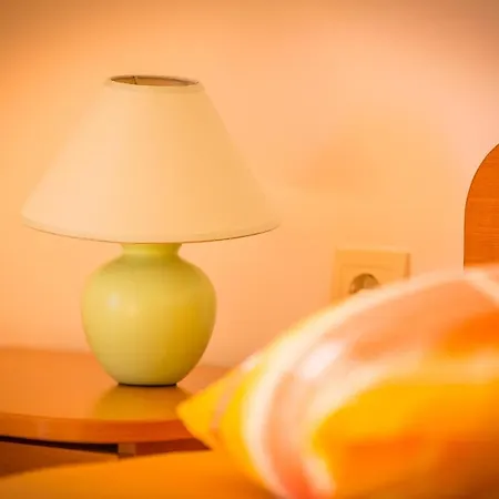 Gostinjska kuća Emil 3442 Lokva Rogoznica