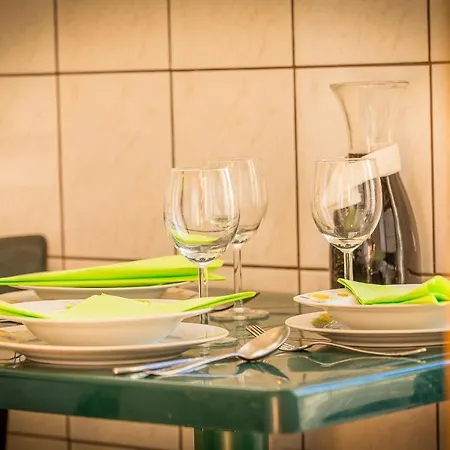 Gostinjska kuća Emil 3442 Lokva Rogoznica